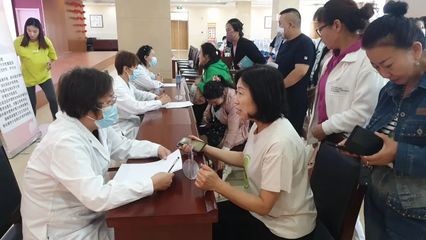 全國婦聯(lián)“健康中國·母親行動-關(guān)愛女性健康中國行”走進(jìn)化德縣，助力女性健康素養(yǎng)提升